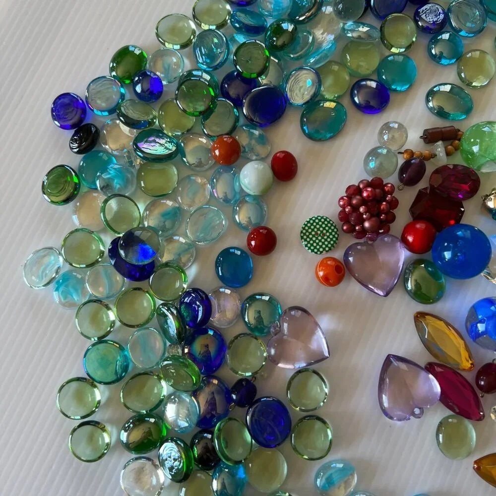 Beads, Baubles, Marbles: Flat, Round, Large Round, Ceramic Beads, Buttons, Resin